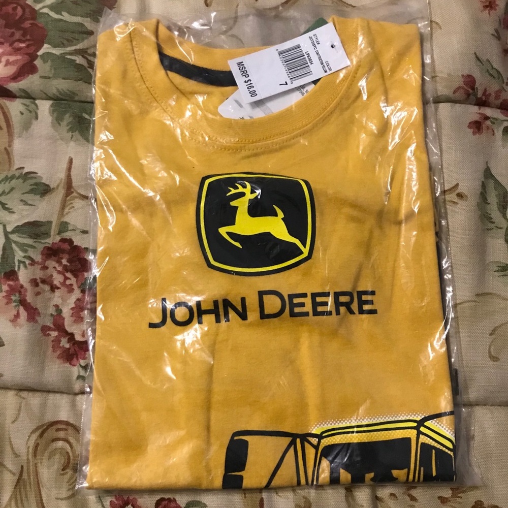 NWT. John Deere T-shirt